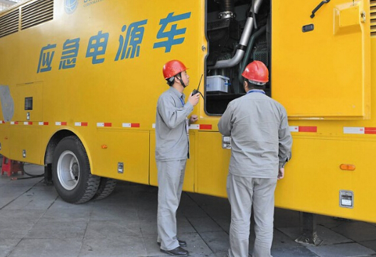 泸定如何清理被灰尘覆盖的机油散热器？